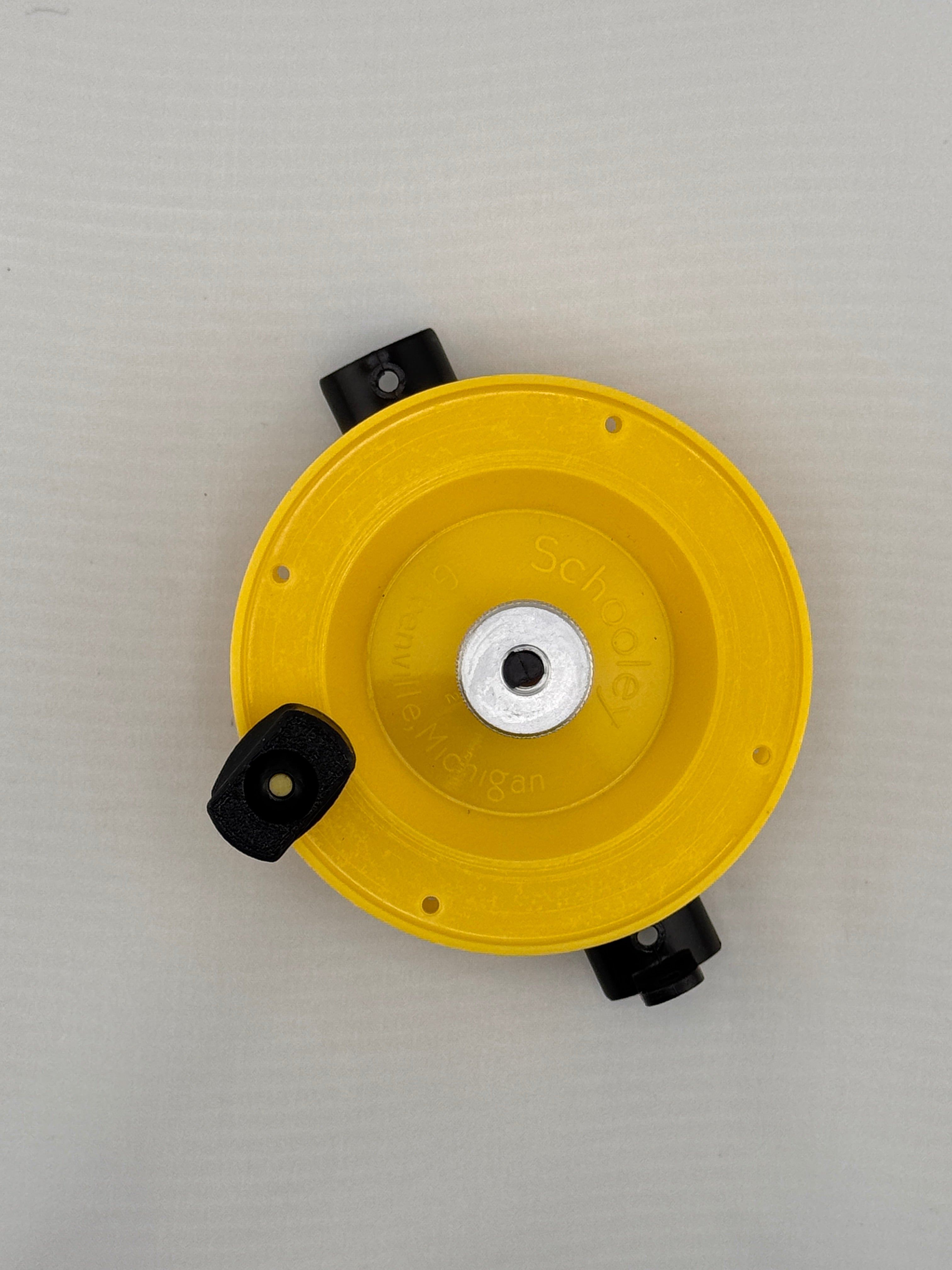 Flat Schooley knob