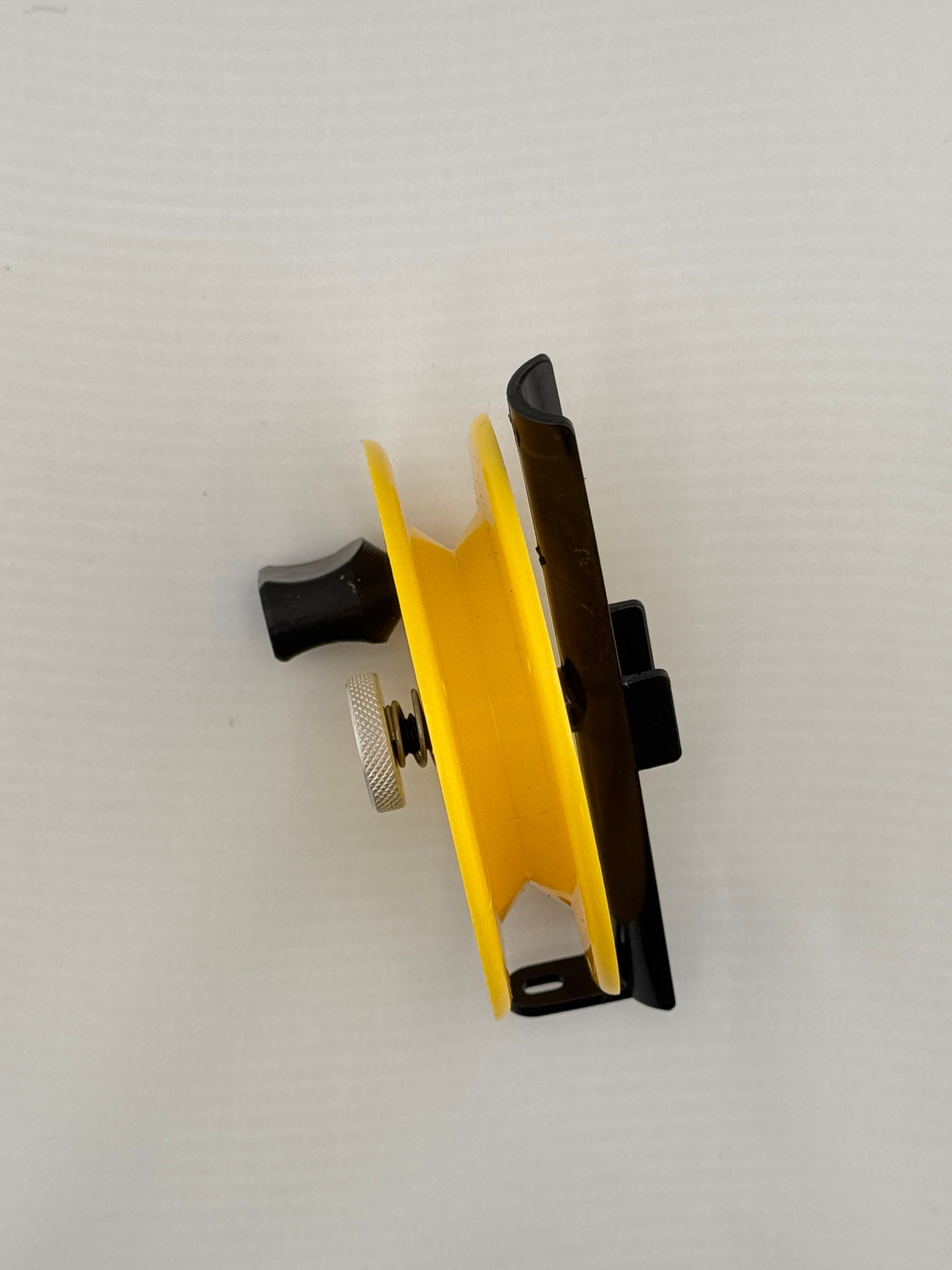 Flat Schooley knob
